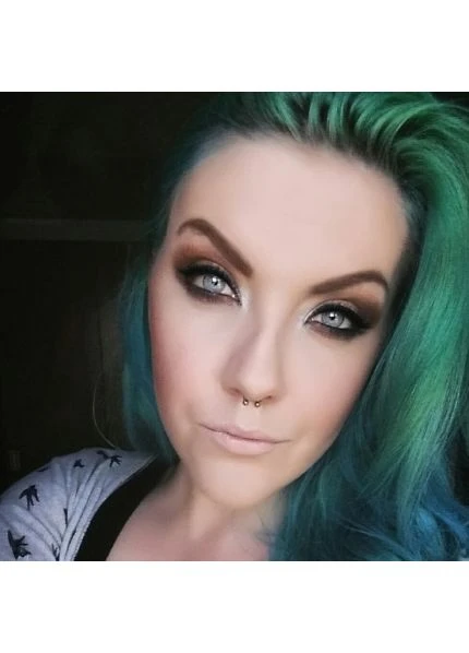 La Riche Directions Semi Permanent Hair Dye - Apple Green 4 La Riche Directions Semi Permanent Hair Dye - Apple Green