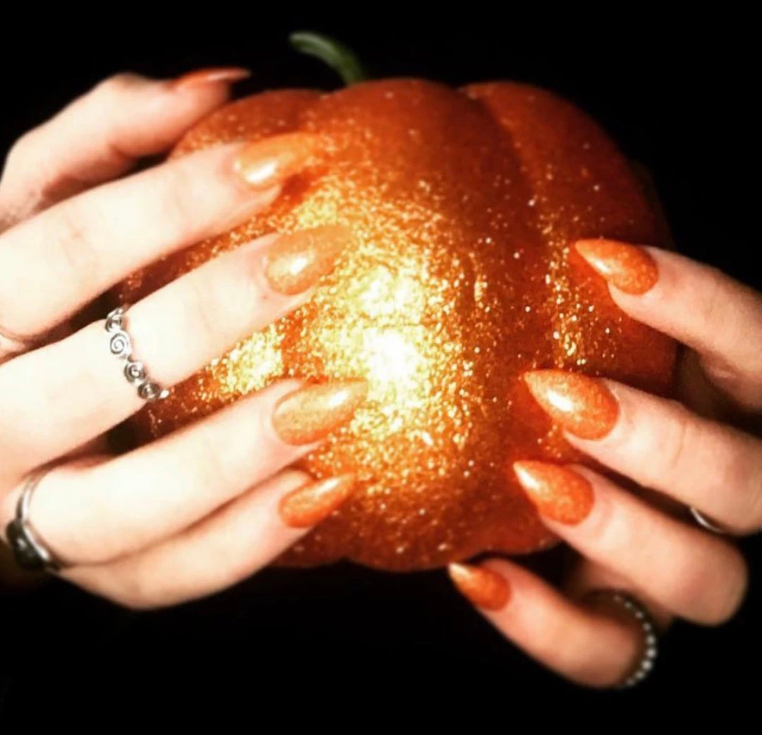 Radioactive Unicorn Hallow-Queen Nail Polish 4 Radioactive Unicorn Hallow-Queen Nail Polish